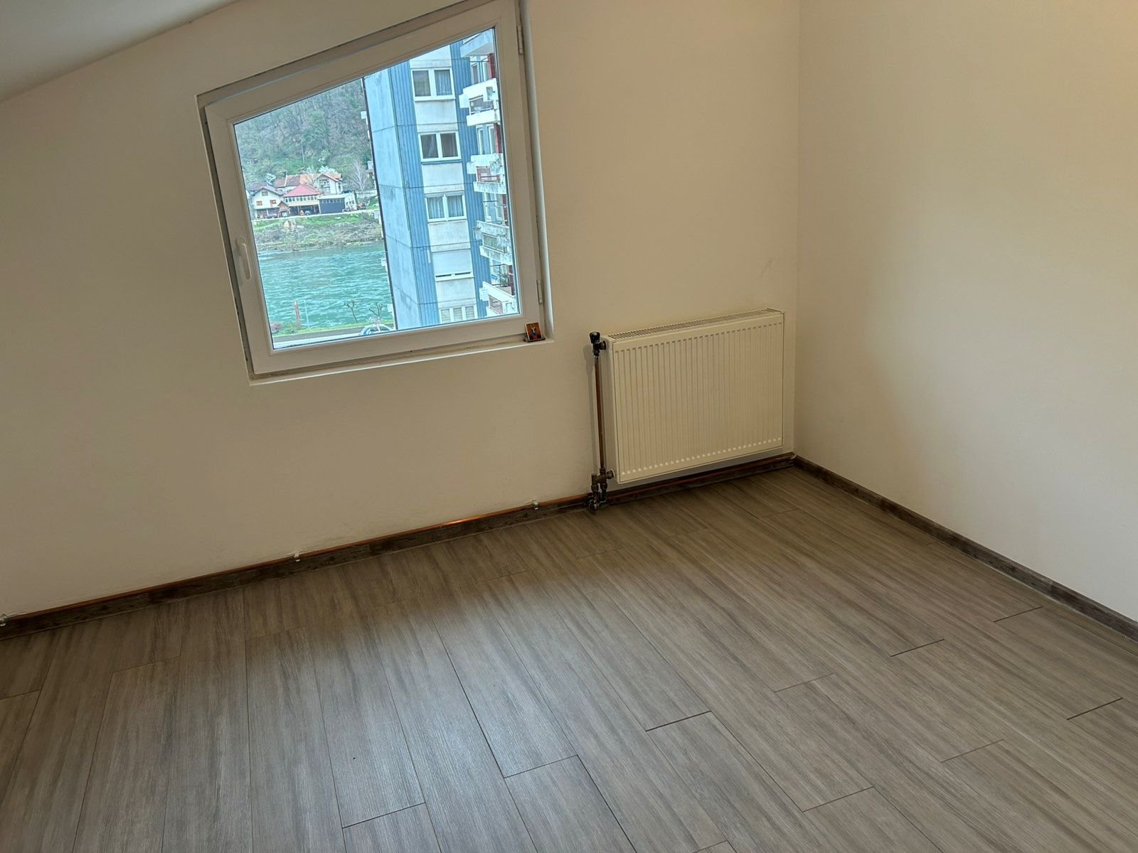 IMG-77d86b800571dae04fccd4dfdf87c8f5-V